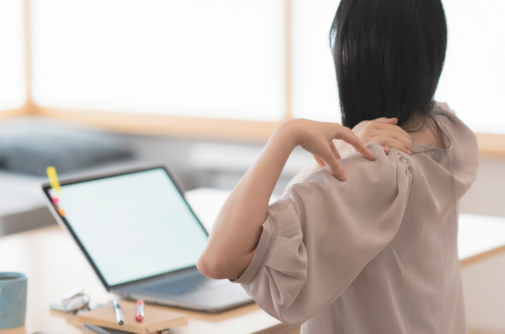 肩こりイメージ画像