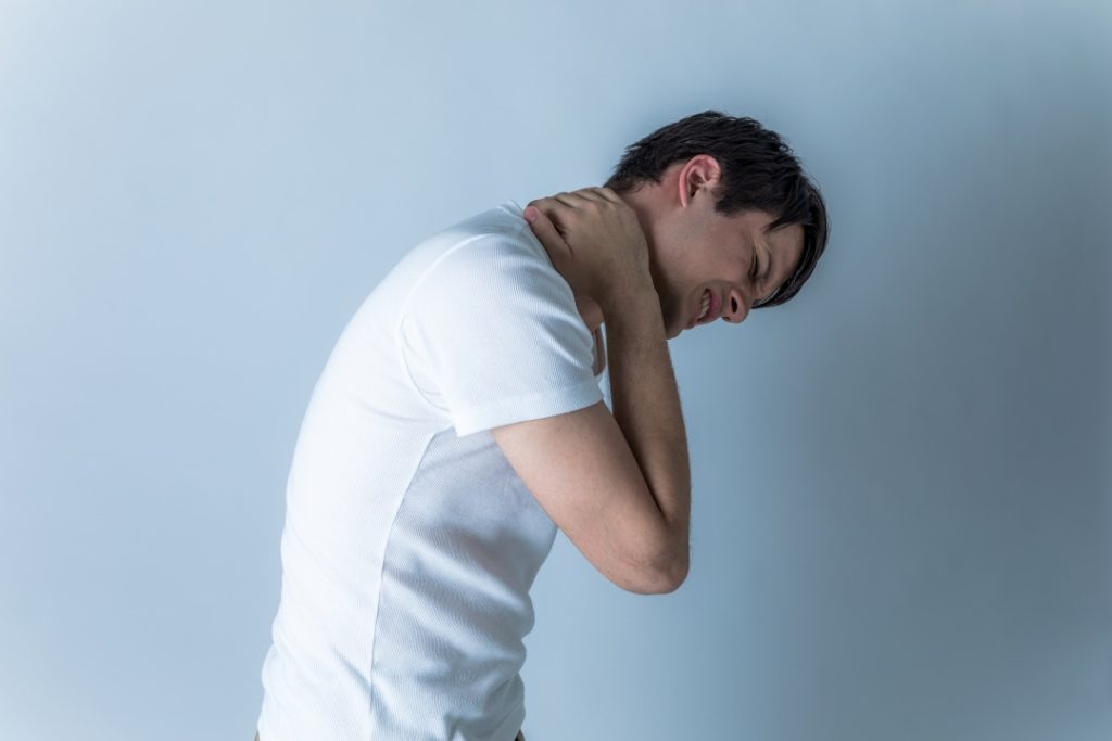 むち打ちのイメージ画像